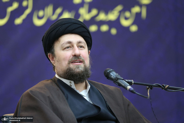 اعتماد: دولت دنبال علی لاریجانی است؛ اگر اصلاح‌طلبان سیدحسن خمینی را به میدان بیاورند روی او اجماع می‌شود