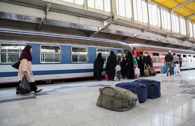 تاخیر ۴۰۵ دقیقه‌ای قطار «تهران-کرمان»/ ۱۰۰ درصد هزینه بلیط عودت داده می شود