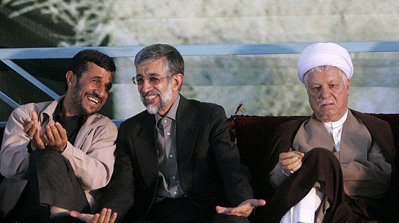 پاتک احمدی نژاد به حداد عادل؛ دست بوس های فرح سوپر انقلابی شدند