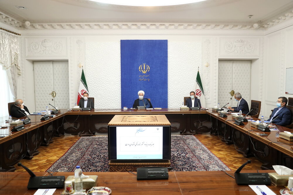 روحانی:هدف اصلی جنگ اقتصادی دشمن ، بی برنامه گی و تصمیمات هیجانی مدیریت است