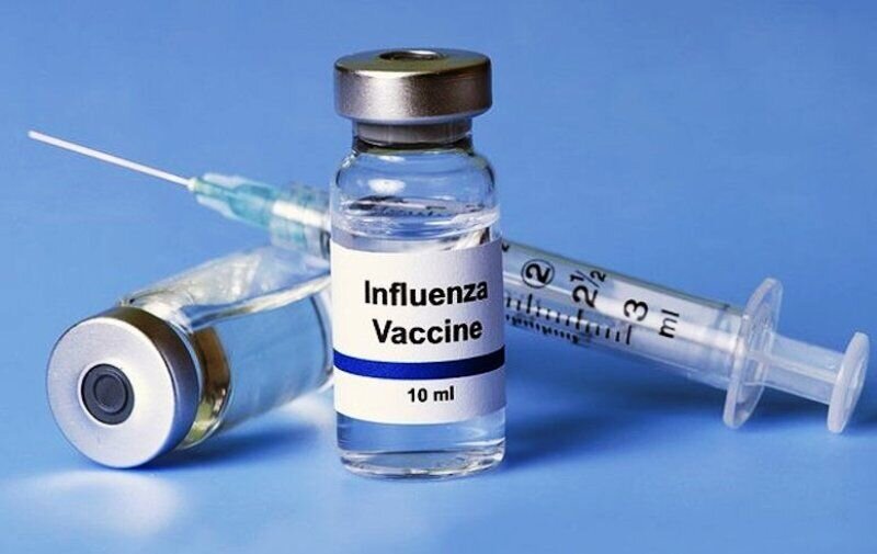 توزیع قطره‌چکانی واکسن آنفلوآنزا | هر داروخانه تنها ۳ واکسن سهمیه دارد
