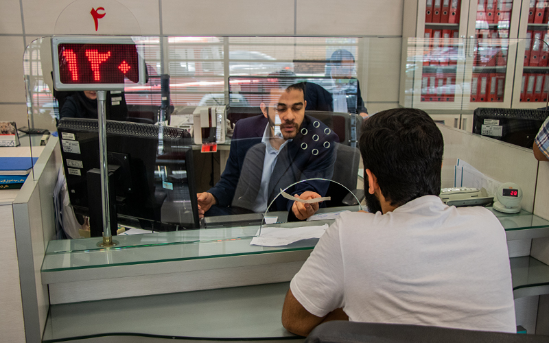 درهای بسته بانکها به روی مردم کرمان