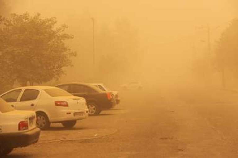 گرد و غبار در کرمان تا پایان هفته ادامه دارد