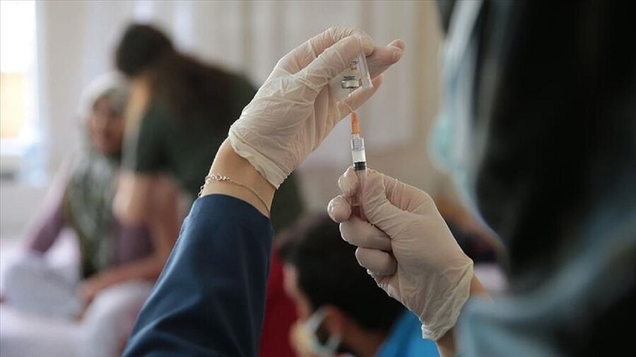 توصیه سازمان بهداشت جهانی: افراد بالای ۶۰ سال که سینوفارم زده اند، دور سوم واکسن را هم بزنند